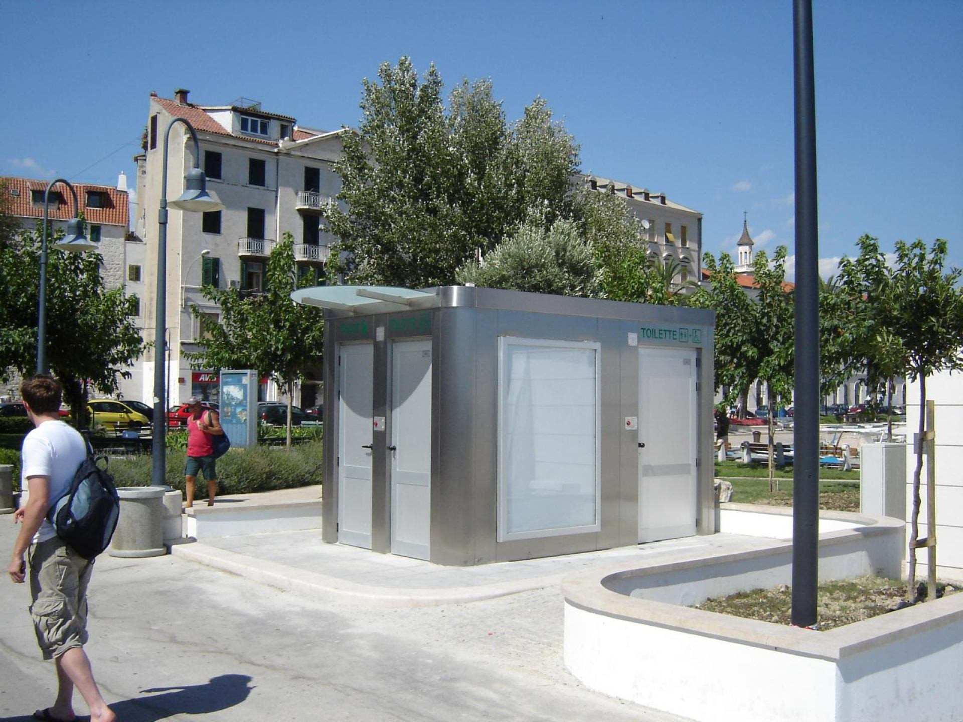 Javne sanitarije